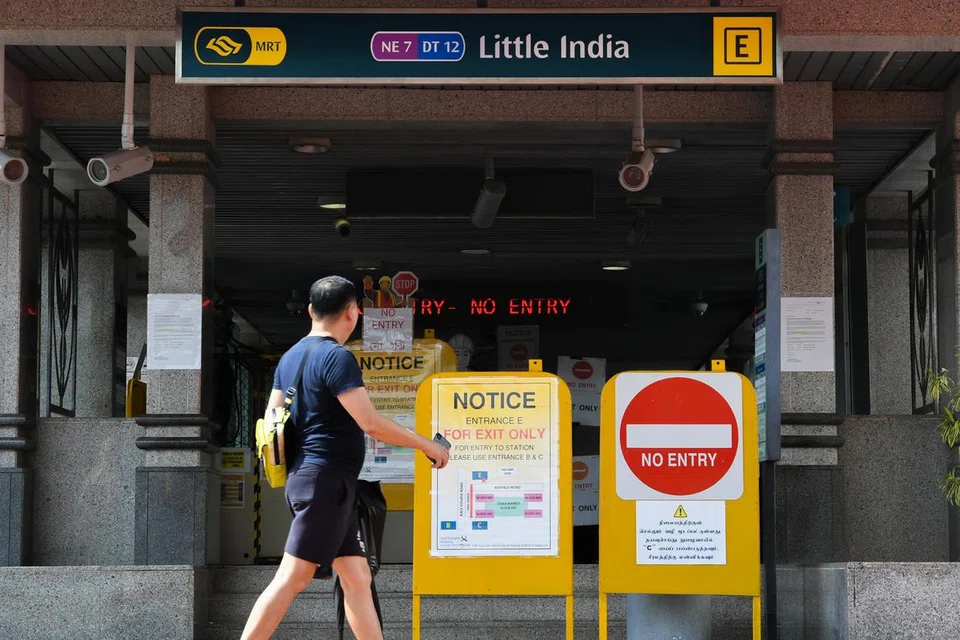லிட்டில் இந்திய பெருவிரைவு ரயில் நிலையத்தின் வெளிவழி இ-யில் (Exit E) நடைபெறும் பணிகள்