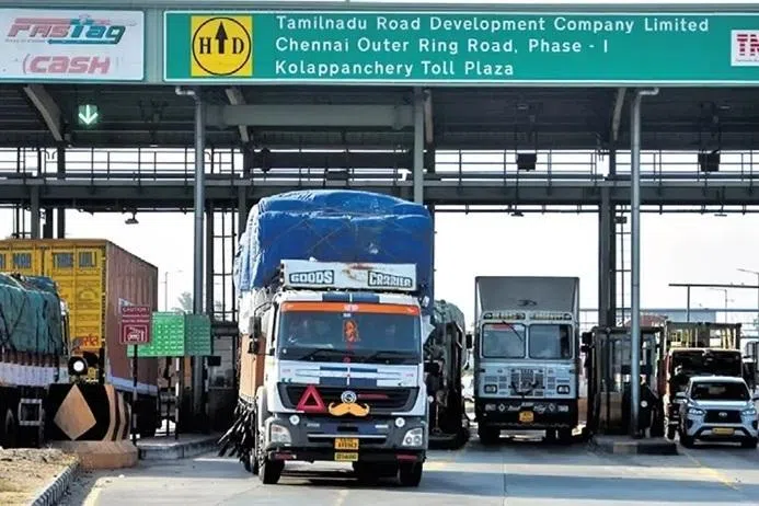 தமிழகச் சுங்கச்சாவடிகளில் 5 முதல் 7% வரை கட்டண உயர்வு