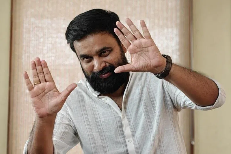 சிறுநீரக மோசடியை அலசும் சசிகுமாரின் ‘மை லார்ட்’