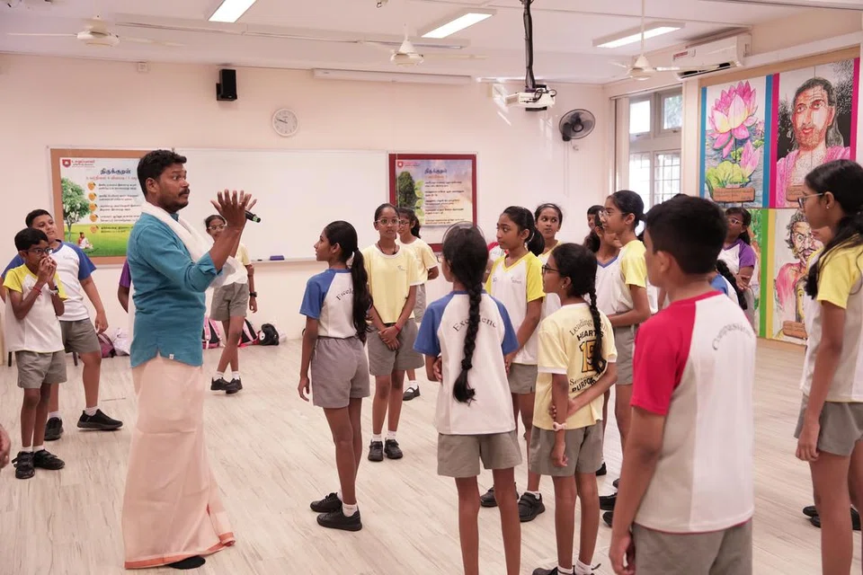 நாடகம், நாட்டுப்புறக்‌கலை பயிற்றுவிப்பாளர் முனைவர் சே.செந்திலிங்கம் நாட்டுப்புற நாடகத்தைப் பற்றி விவரிக்கிறார்.