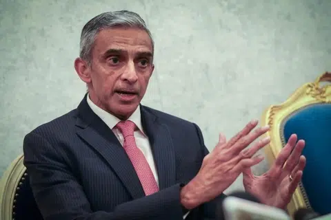 மலேசியாவிற்கான சிங்கப்பூர்த் தூதர் வேணு கோபால மேனன்.