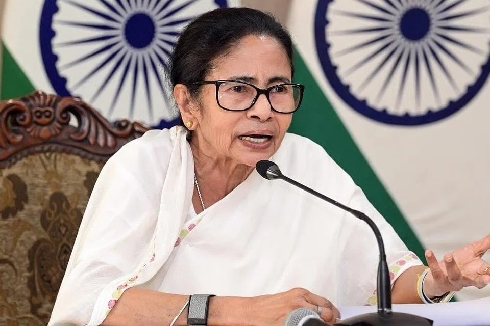 மம்தா பானர்ஜி தலைமையிலான திரிணாமூல் காங்கிரஸ் கட்சி, வாக்கு விகிதத்தில் மற்றக் கட்சிகளைவிடத் தெளிவான முன்னிலையில் இருக்கும் என்று கருத்துக்கணிப்புத் தெரிவித்துள்ளது.