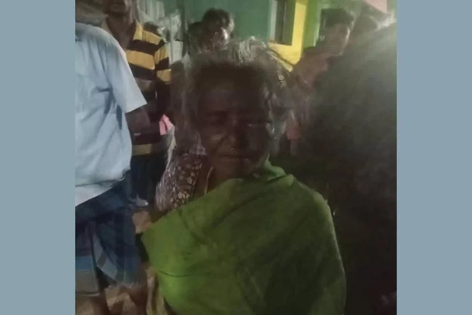 கணவனும் மனைவியும் குடித்துவிட்டு ஒருவரை ஒருவர் அடித்துக் கொண்டதில் 65 வயது மனைவி தெய்வானை (படம்) அடித்த அடி தாங்காமல் 75 வயது கணவர் மண்டை உடைந்து மாண்டார். 