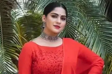 சுவாசிகா.