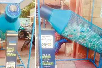 ‘சோலார்’ முறையில் இயங்கும் இந்த இயந்திரத்தில் காலி பாட்டில்களைப் போட்டு, முகக்கவசத்தை மக்கள் பெற்று வருகின்றனர்.  