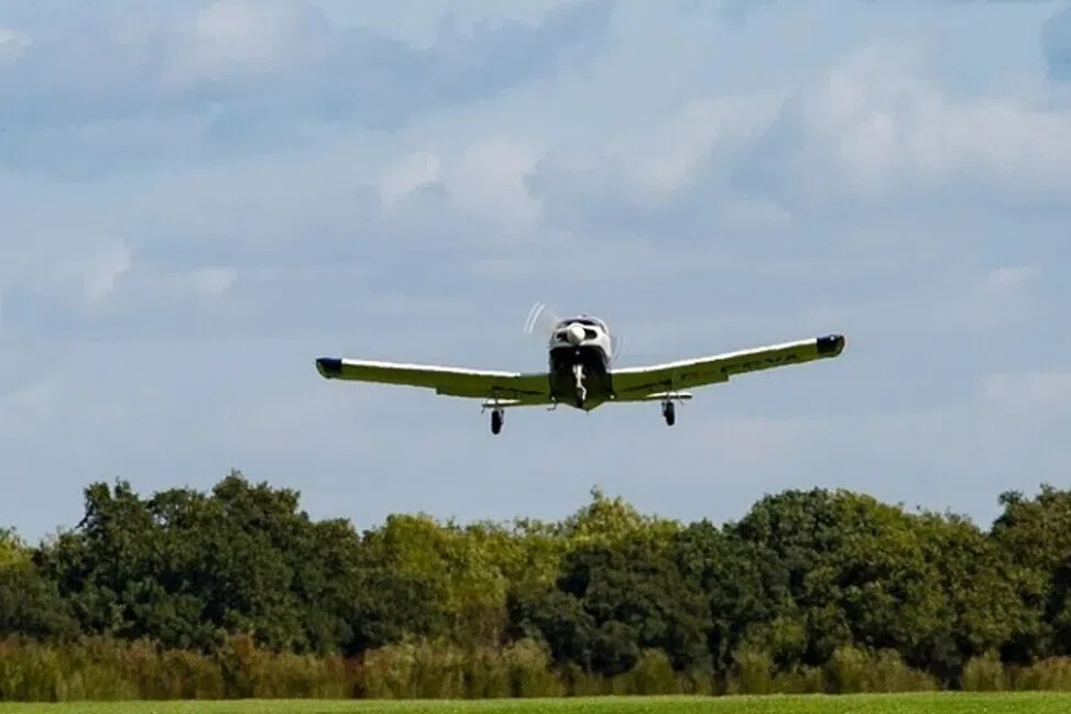 ஆஸ்திரேலியாவில் இரு விமானங்கள் மோதியதில் விமானி மரணம்