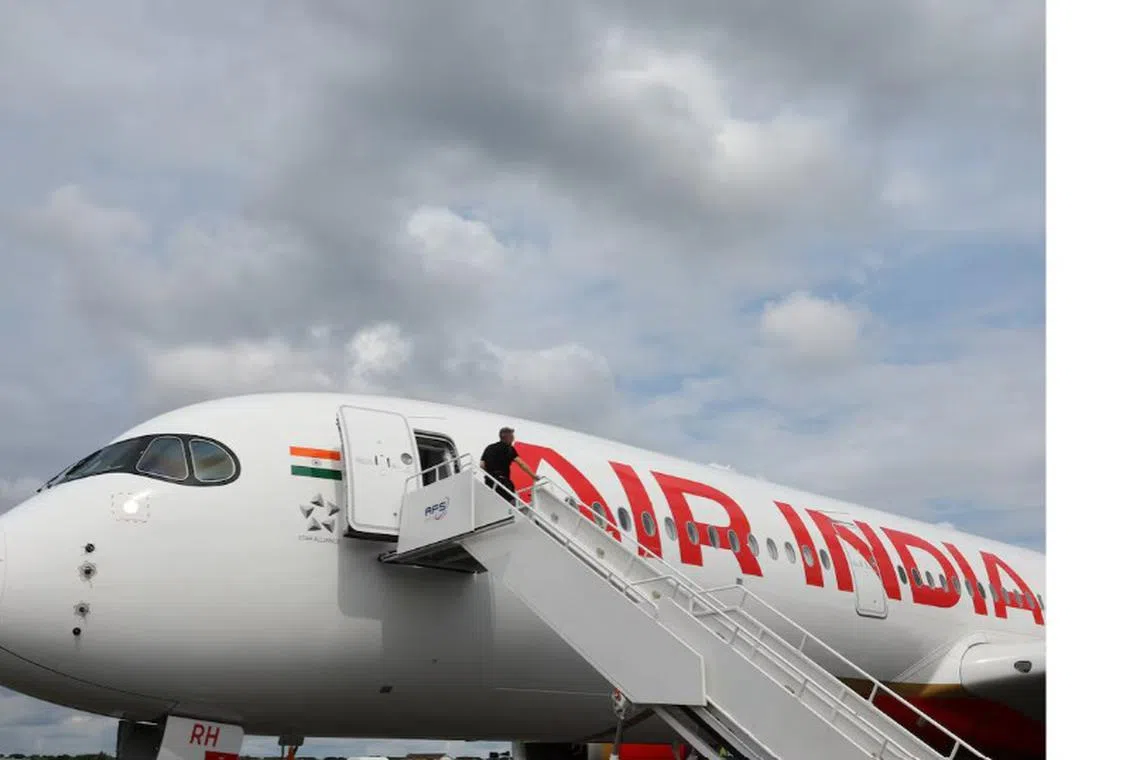 ஏர் இந்தியா விமானத்தில் நடுவானில் இயந்திரப் பழுது