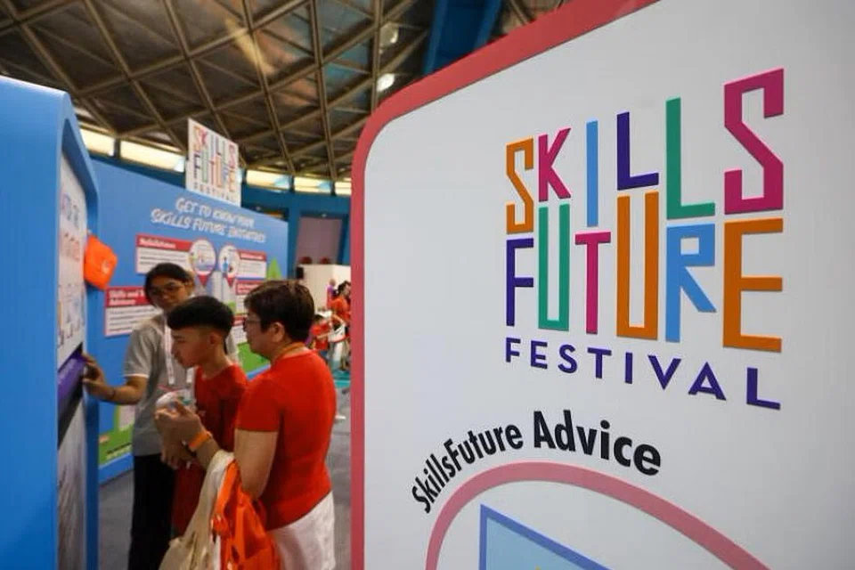 மனித மூலதனத்தில் அரசாங்கம் அதிக முதலீடு செய்து வருவதாகக் குறிப்பிட்ட துணைப் பிரதமர், பள்ளிக்காலம் முடிந்ததும் கற்றலை நிறுத்திவிடக்கூடாது என்று வலியுறுத்தி இருக்கிறார்.