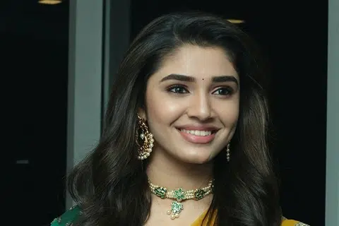 கிரித்தி ஷெட்டி.