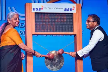 இந்திய பங்குச் சந்தையின் 150ஆம் ஆண்டு விழாவில் பேசிய இந்திய நிதியமைச்சர் நிர்மலா சீதாராமன்.