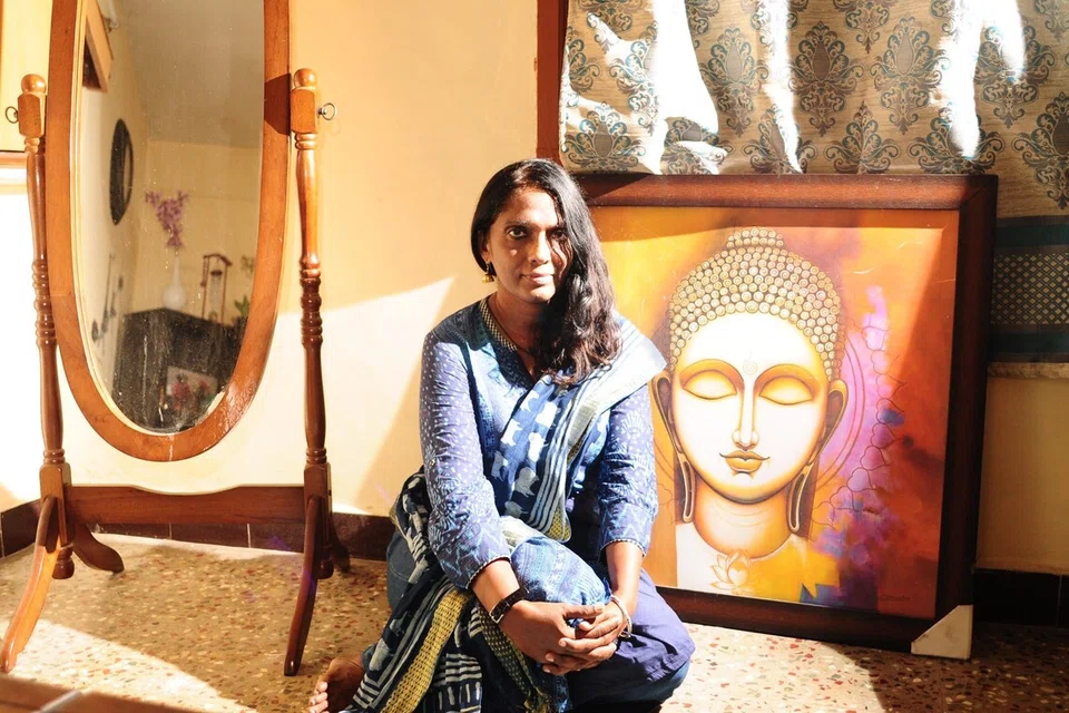 இந்தியப் புனைகதை எழுத்தாளர், கவிஞர், பாடலாசிரியர், திரைப்பட இயக்குநர் தமயந்தி.