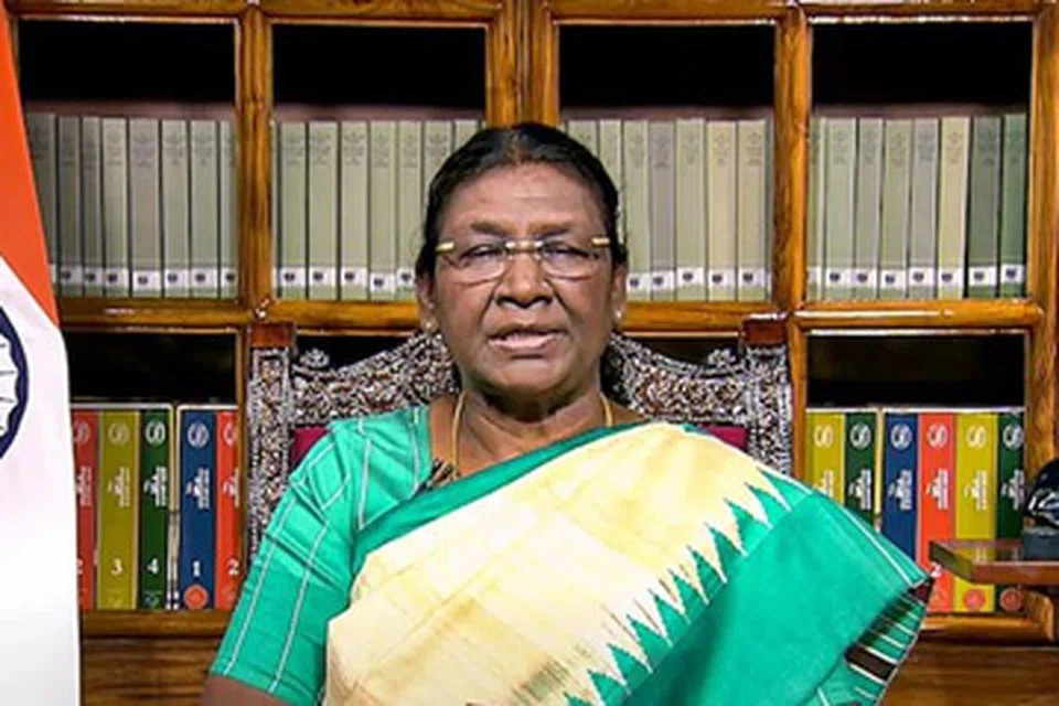 அதிபர் திரௌபதி முர்மு.