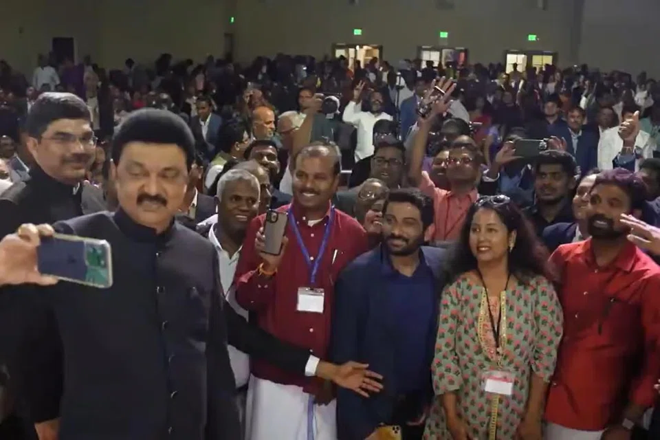 முதல்வர் ஸ்டாலின் அமெரிக்கா வாழ் தமிழர்களைச் சந்தித்து உரையாடினார்.