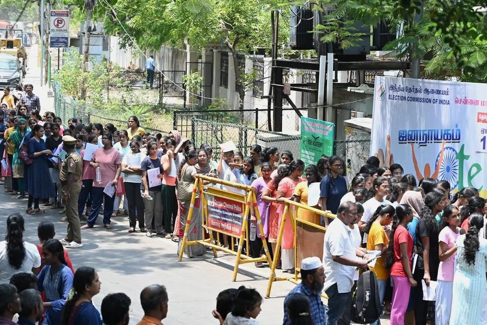 நீட் தேர்வை  ஆதரிப்பதை மத்திய அரசு உடனடியாகக் கைவிட வேண்டும் என்று தமிழக முதல்வர் ஸ்டாலின் தனது எக்ஸ் பக்கத்தில் வலியுறுத்தியுள்ளார்.