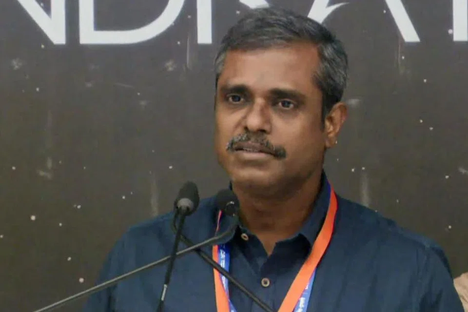 வீர முத்துவேல்.