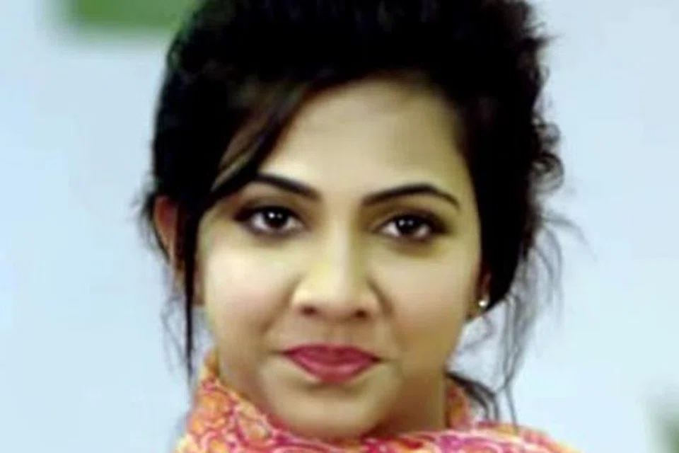 மடோனா செபாஸ்டியன்.