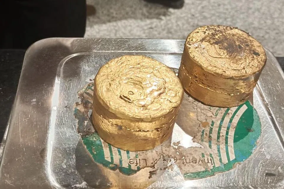 காபி தயாரிக்கும் இயந்திரத்தில் கடத்தப்பட்ட தங்கம்.