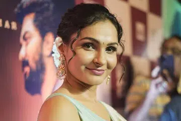 நடிகை ஆண்ட்ரியா.