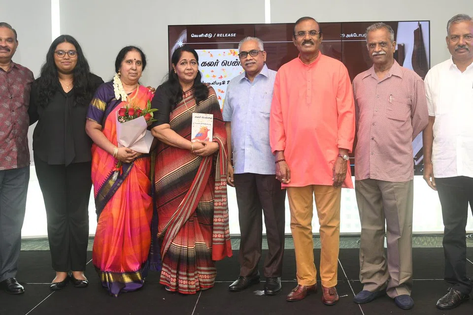 திருவாட்டி கு.சீ. மலையரசியின் (இடமிருந்து 3வது) இரண்டு சிறுகதைத் தொகுப்புகள் கடந்த 29ஆம் தேதியன்று வெளியிடப்பட்டன.