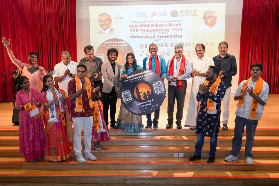 இசைக்கலைஞர்கள் லிடியன் நாதஸ்வரம், அமிர்தவர்ஷனி தயாரிப்பில்1330 குறள்களும் உரையுடன் இசைப்பாடல்களாகத்  தொகுக்கப்பட்டுள்ள ‘குறளிசைக்காவியம்’ பாகம் - 8ன் வெளியீட்டு விழா சிங்கப்பூரில் நடைபெற்றது. முன்னாள் நியமன நாடாளுமன்ற உறுப்பினர் இரா. தினகரன், உலகத் தமிழாராய்ச்சி நிறுவனத்தின் தலைவரும் ஓய்வுபெற்ற இந்திய ஆட்சிப் பணி அதிகாரியும் சிந்துவெளி ஆய்வாளருமான திரு ஆர். பாலகிருஷ்ணன் ஆகியோர் இதனை வெளியிட்டனர்.