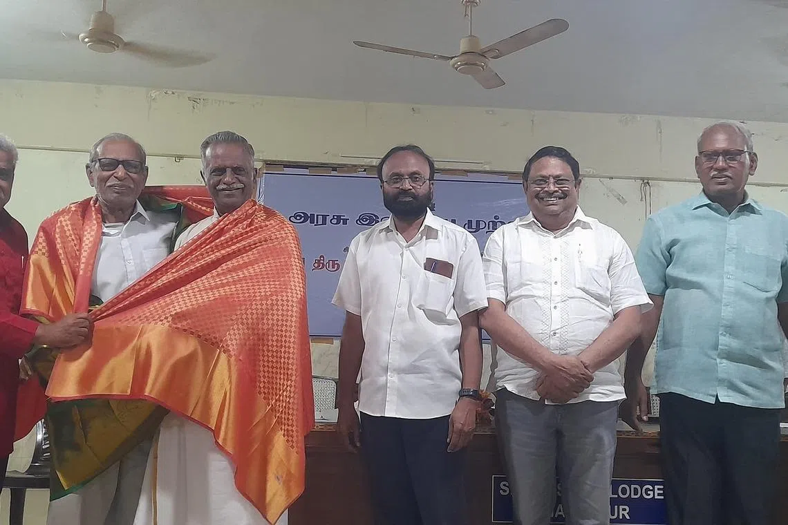 ‘வாமனத் தீவு’ நூலுக்குப் புகழாரம்