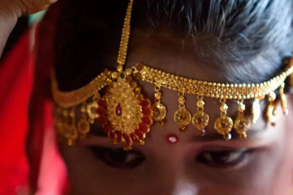 தமிழகத்தில் குழந்தைத் திருமணம் குறித்து 2023ல் மட்டும் 300,000 புகார்கள் வந்துள்ளன.