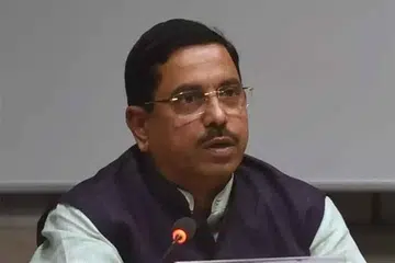 பிரகலாத் ஜோஷி.