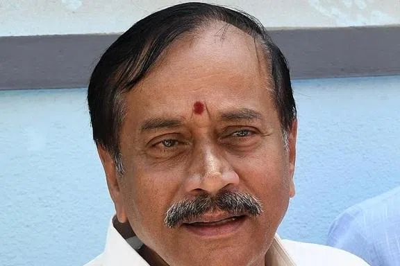 எச்.ராஜாவுக்கு பக்கவாதப் பாதிப்பு: மருத்துவமனையில் சிகிச்சை