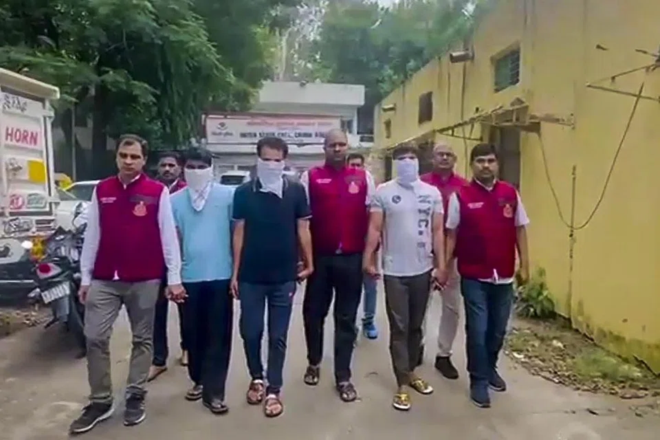 சட்டவிரோத உடல் உறுப்பு மாற்று அறுவை சிகிச்சை தொடர்பாக எழுவர் கைது செய்யப்பட்டுள்ளனர்.