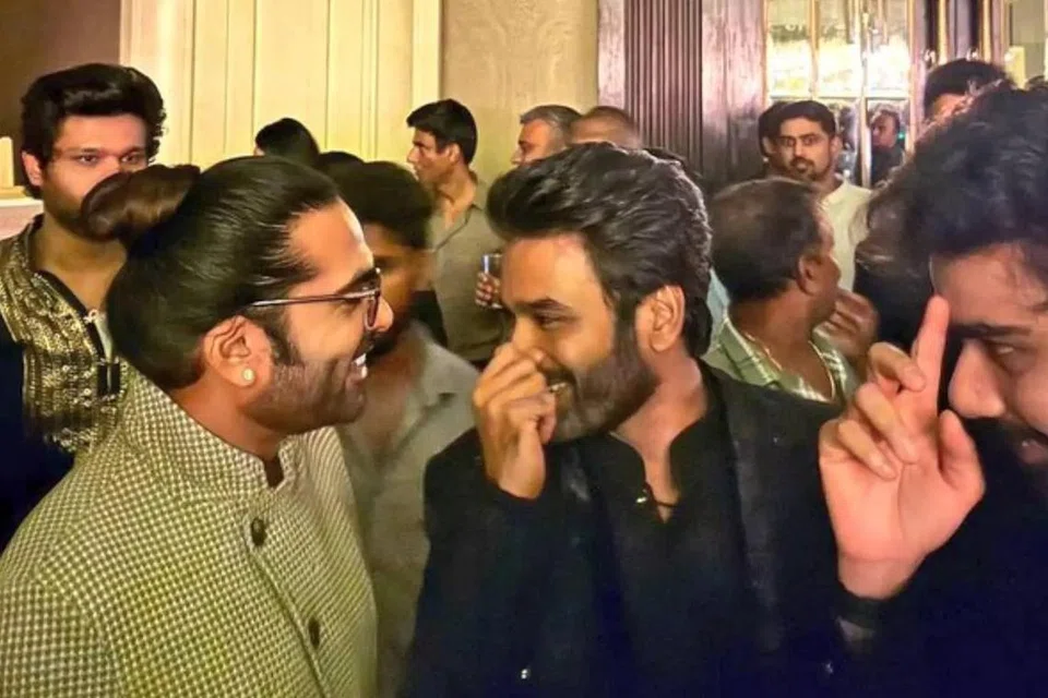 திருமண விருந்தில் கலந்துகொண்ட சிம்பு, தனுஷ்.