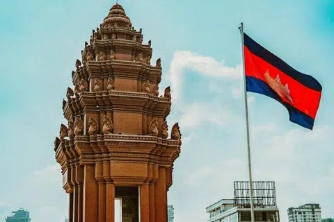 சீனாவும் வியட்னாமும் கம்போடியாவுக்கு வழங்கிவந்த எரிபொருள் விநியோக அளவை மத்திய கிழக்குப் பூசல் காரணமாகக் குறைத்துள்ளன.