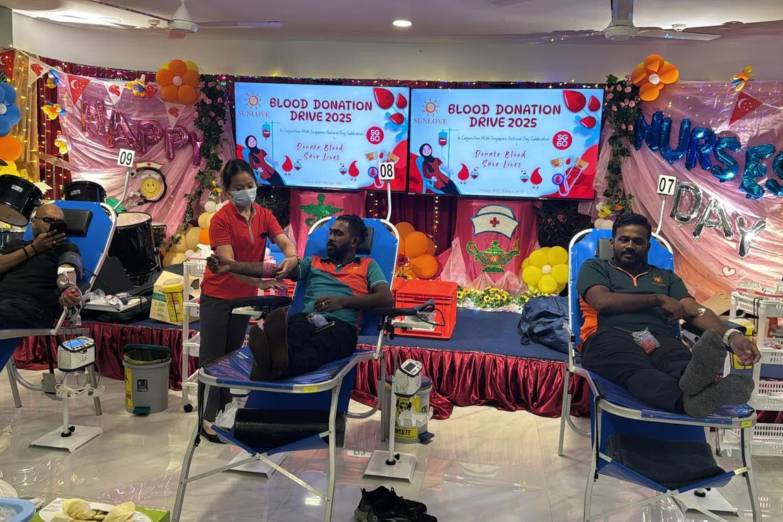 தேசிய தினத்தை ஒட்டி ரத்த தான இயக்கம்