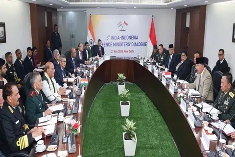 கடல்சார் கள விழிப்புணர்வு, இணையப் பாதுகாப்பு, கூட்டு செயல்பாட்டுத் தயார்நிலை ஆகியவற்றில் நடைமுறை ஒத்துழைப்பை மேம்படுத்தவும் இந்தியாவும் இந்தோனீசியாவும் உறுதிபூண்டுள்ளன.
