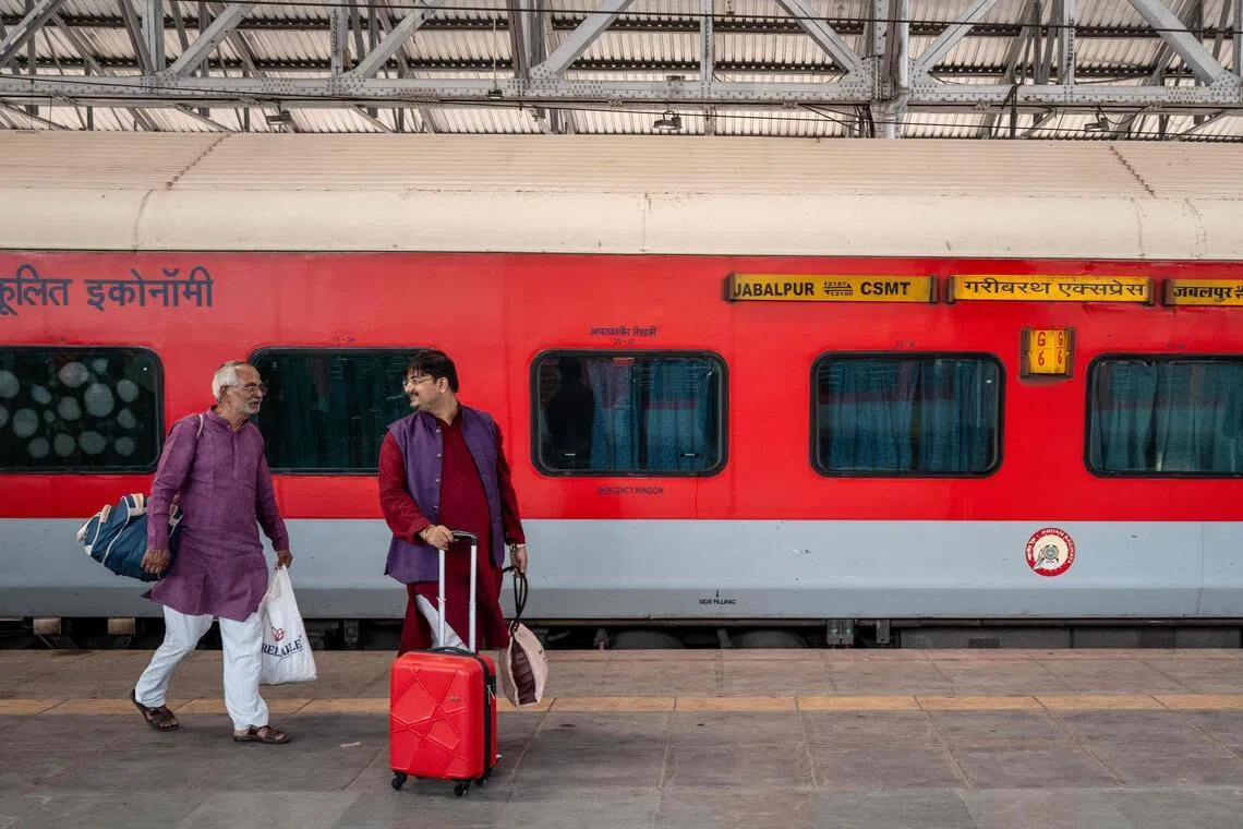 இந்தியா: இணையம்வழி ரயில் பயணச்சீட்டு முன்பதிவு கூடியது