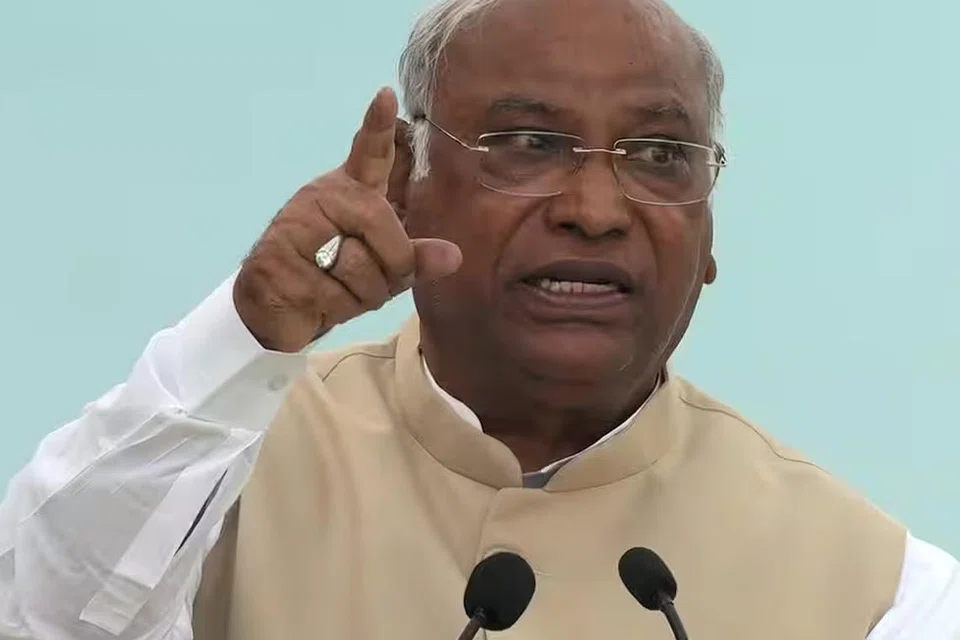 ஐந்து மாநில சட்டப் பேரவைத் தேர்தல்களில் காங்கிரஸ் பெரும்பான்மை வாக்குகளுடன் வெல்லும் என்று காங்கிரஸ் தலைவர் மல்லிகார்ஜுன கார்கே தெரிவித்துள்ளார்.