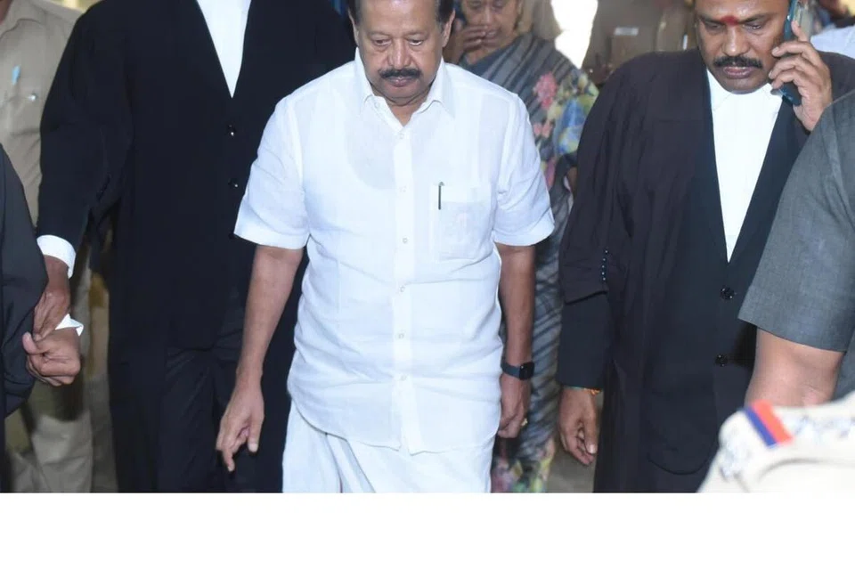 நீதிமன்ற விசாரணைக்கு வந்த அமைச்சர் பொன்முடி.