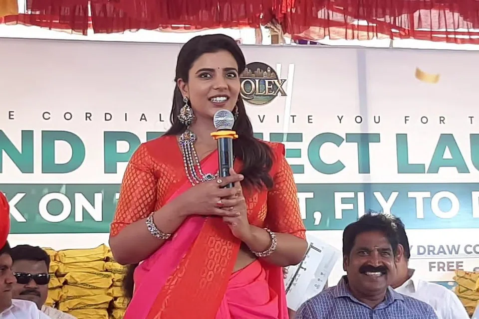 சேலத்தில் நிகழ்ச்சியில் கலந்துகொண்டு பேசினார் ஐஸ்வர்யா ராஜேஷ்.