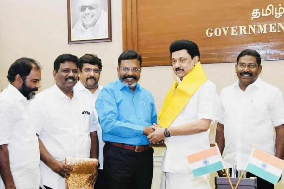முதல்வர் மு.க.ஸ்டாலினுடன் திருமாவளவன்.