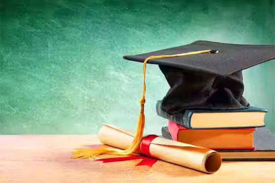 ஆதிதிராவிடர் நலத்துறையும் தனியார் வங்கியும் இணைந்து இதுகுறித்து கல்லூரி, உயர்நிலைப் பள்ளி மாணவர்கள் இடையே விழிப்புணர்வை ஏற்படுத்தி வருகின்றது.