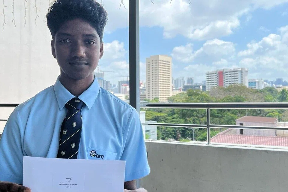 தனக்கு உதவி நிதி கிடைத்ததைப் பார்த்து தன் தம்பியும் ஊக்கம் கொள்வார் என்று நம்புகிறார் ஹரிஹரன் ராமமூர்த்தி. 