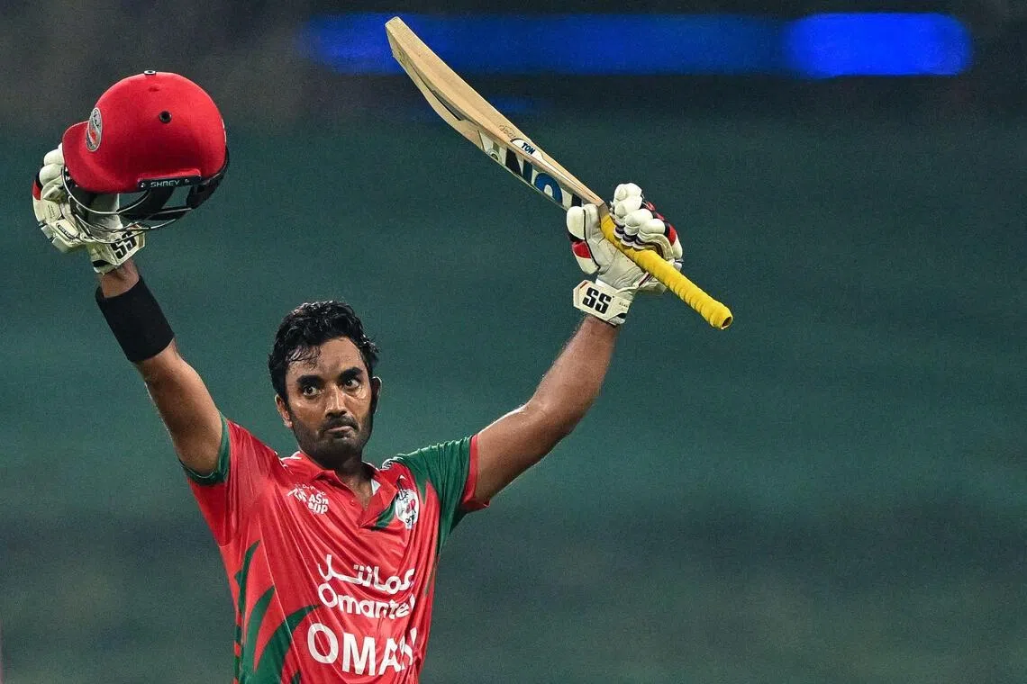 ஆக அதிக வயதில் அரைசதம்; வரலாறு படைத்த ஓமான் வீரர்