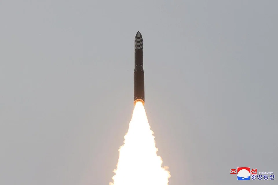 வடகொரியா இவ்வாண்டு பாய்ச்சியுள்ள 12ஆவது ஏவுகணை இது.