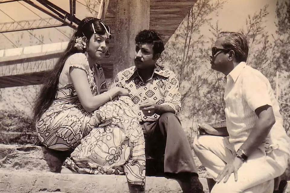 ‘அவள் ஒரு தொடர்கதை’ படத்தின் படப்பிடிப்பின்போது எடுக்கப்பட்ட காட்சி.