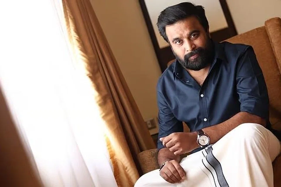 சசிகுமார்.