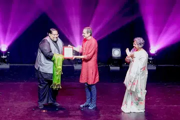 பாஸ்கரீயம் கலை நிகழ்ச்சியில் ‘நாட்டிய கலா நிபுணர்’ விருதுடன் உள்ளூர் பிரபல நாடகக் கலைஞர் வடிவழகன் கௌரவிக்கப்பட்டார்.