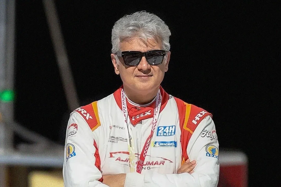 அஜித்துடன் செல்ஃபி: ஆனந்தக் கண்ணீர்விட்ட மலேசிய ரசிகை