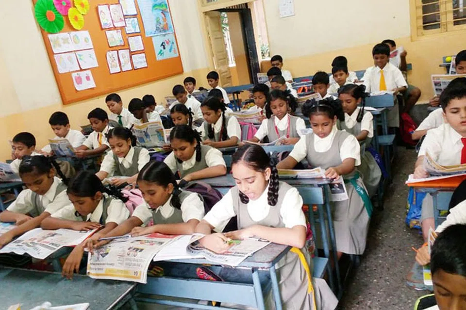 செய்தித்தாள் வாசிப்பு நடவடிக்கையில் பங்கேற்கும் மாணவர்களுக்குக் கூடுதலாகப் பத்து மதிப்பெண்கள் வழங்கப்படும் என்று கேரளக் கல்வி அமைச்சர் வி. சிவன்குட்டி அண்மையில் அறிவித்திருந்தார்.