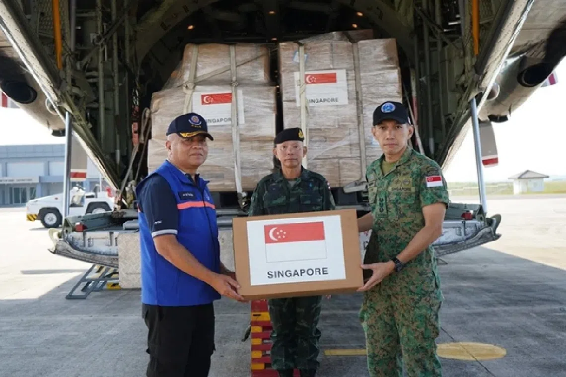தாய்லாந்து வெள்ளம்: 7 டன் அத்தியாவசியப் பொருள் விநியோகம் செய்த சிங்கப்பூர் ஆயுதப் படை