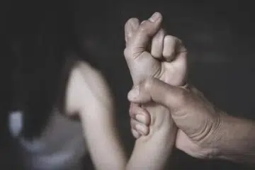 சிறு வயதில் பிள்ளைகளுக்கு நடக்கும் பாலியல் துன்புறுத்தல்கள் நெடுங்காலம் ஆறாத வடுவாக இருக்கும்.
