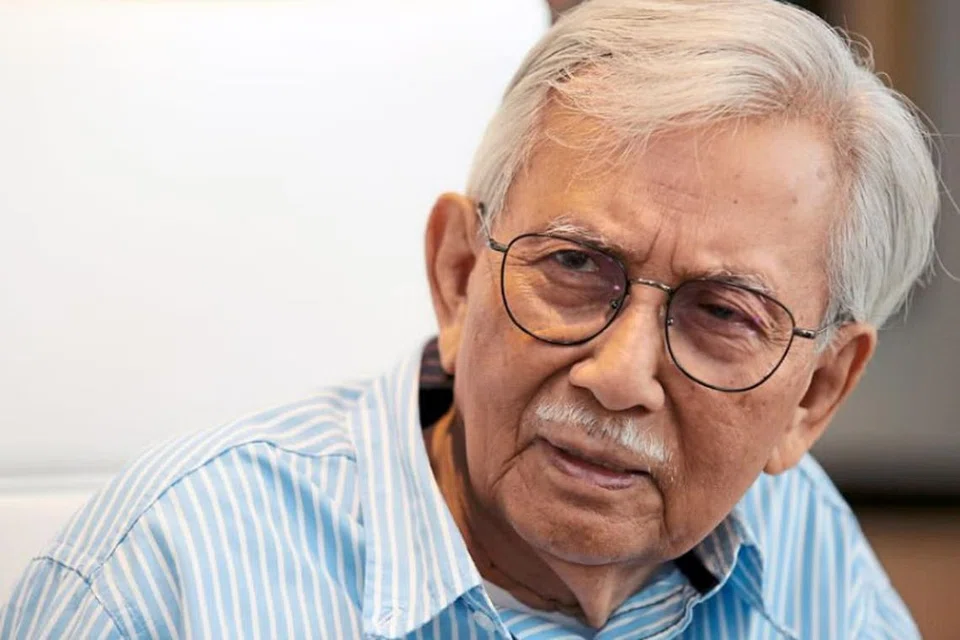 துன் டயிம் ஸைனுதீன் நீதிமன்றத்தில் முன்னிலையாகும் நாளுக்குக் காத்திருப்பதாகக் கூறியிருக்கிறார். 
